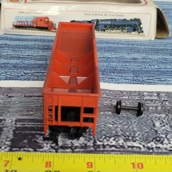 Vintage Bachmann H.O scale MSTL hopper train car red and white - Picture 5 of 10